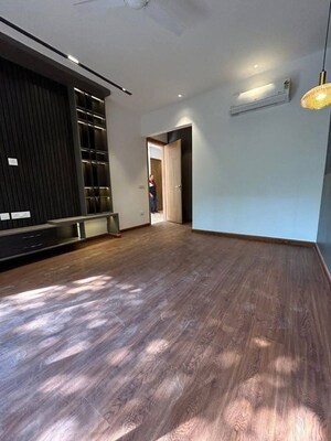 Room in 4 BHK Apartment at Experion The Heart Song, Sector 108 – for Sale