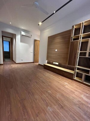 Room in 4 BHK Apartment at Experion The Heart Song, Sector 108 – for Sale