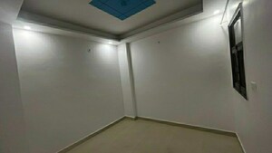 Room in 2.5 BHK Builder Floor at Dwarka Mor – for Rent