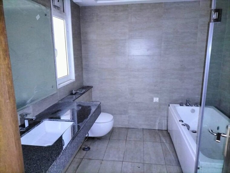 Bathroom, experion-windchants 3 Bedroom 2802 Sq.Ft. Apartment In Sector 112 Gurgaon 10415568