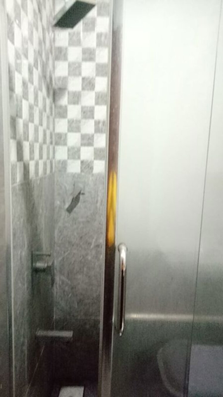 Bathroom, essen-aishwaryam-comfort-phase-i 2 Bedroom 890 Sq.Ft. Apartment In Akurdi Pune 10415572