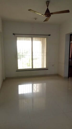 Room in 2 BHK Apartment at Essen Aishwaryam Comfort Phase-I, Akurdi – for Rent