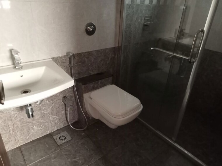 Bathroom, essen-aishwaryam-comfort-phase-i 2 Bedroom 1000 Sq.Ft. Apartment In Akurdi Pune 10415582
