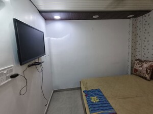 Furnished Amenities in 3 BHK Builder Floor at Dwarka Mor – for Rent