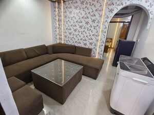 Team Area in 3 BHK Builder Floor at Dwarka Mor – for Rent
