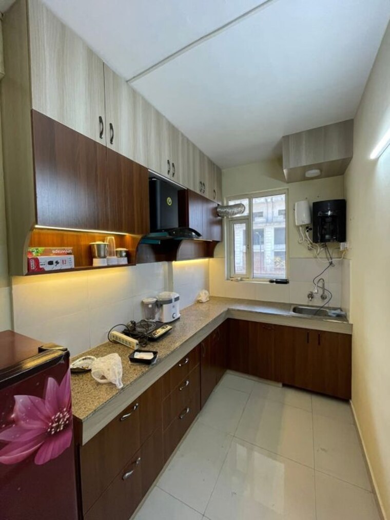 Kitchen, pyramid-fusion-homes 2 Bedroom 598 Sq.Ft. Apartment In Sector 70a Gurgaon 10415593