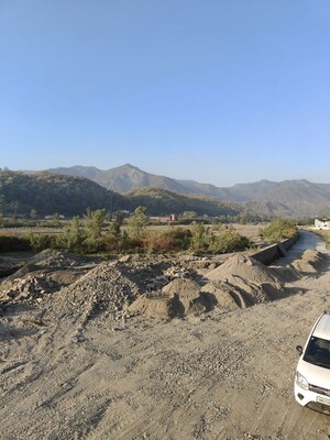  Plot For Sale in Bhauwala