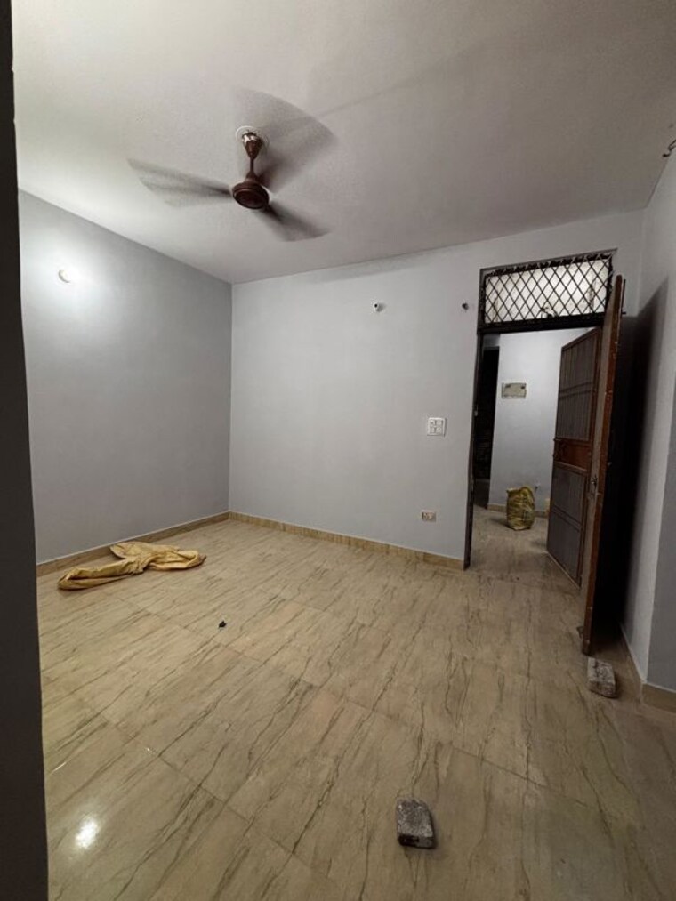 Room, khirki extension 1 RK 50 Sq.Yd. Builder Floor In Khirki Extension Delhi 10415459