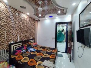Team Area in 3 BHK Builder Floor at Dwarka Mor – for Rent