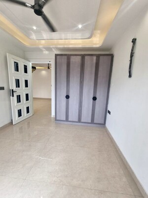 Room in 4 BHK Builder Floor at Parklands, Sector 85 – for Sale