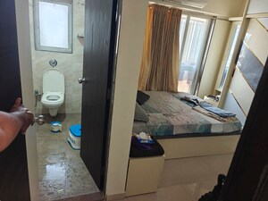 Washroom in 3 BHK Apartment at Satellite Tower, Goregaon East – for Rent
