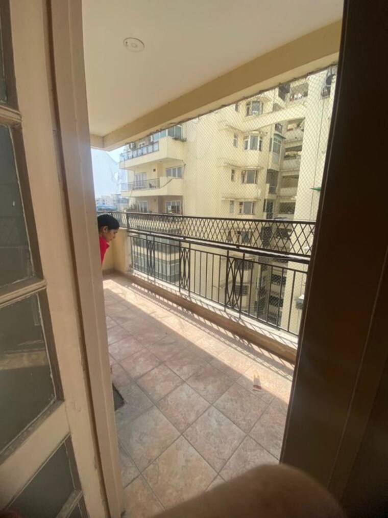Balcony, eros-woodbury-tower 3 Bedroom 1640 Sq.Ft. Apartment In Charmwood Village Faridabad 10415629
