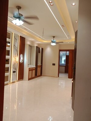Room in 4 BHK Apartment at Apex The Kremlin, Siddharth Vihar – for Sale