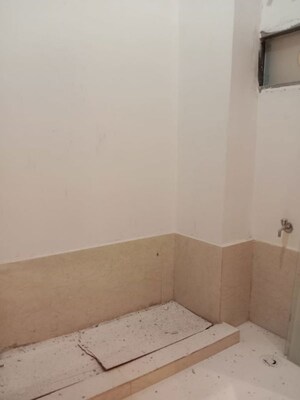 Room in 4 BHK Apartment at Apex The Kremlin, Siddharth Vihar – for Sale