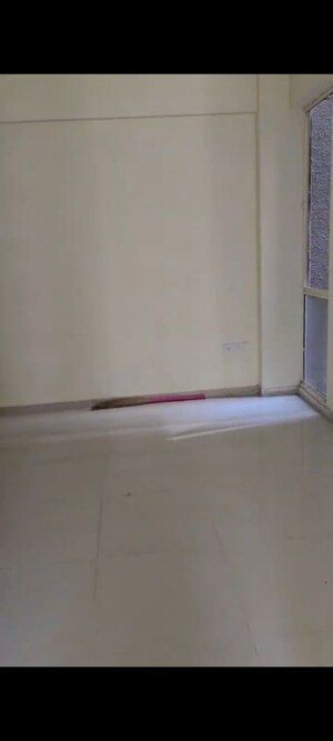 Room in 3 BHK Apartment at Conscient Habitat Residences, Sector 78 – for Sale