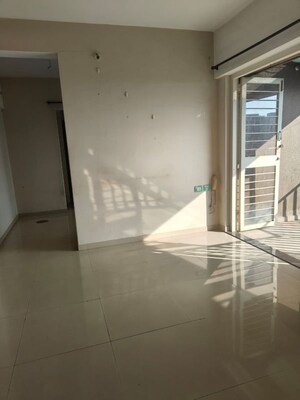 Room in 1 BHK Apartment at Paranjape Forest Trails Highland Tower 9 10 and 11, Bhugaon – for Rent