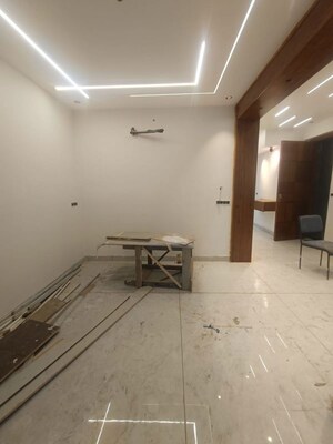 Parking in 3 BHK Apartment at Janakpuri – for Sale