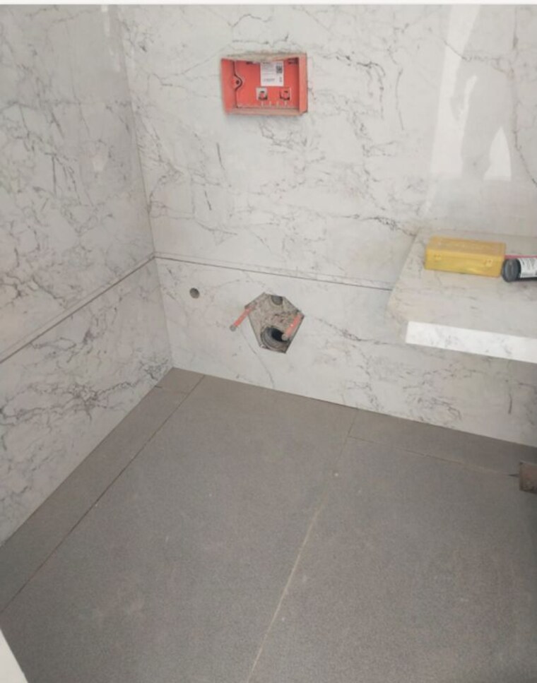 Bathroom, uni-palm-residency 4 Bedroom 3000 Sq.Ft. Apartment In Nerul Navi Mumbai 10415682