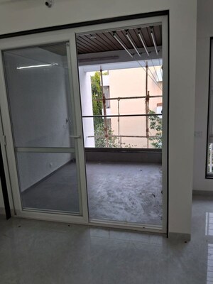Room in 2 BHK Apartment at Deccan Gymkhana – for Rent