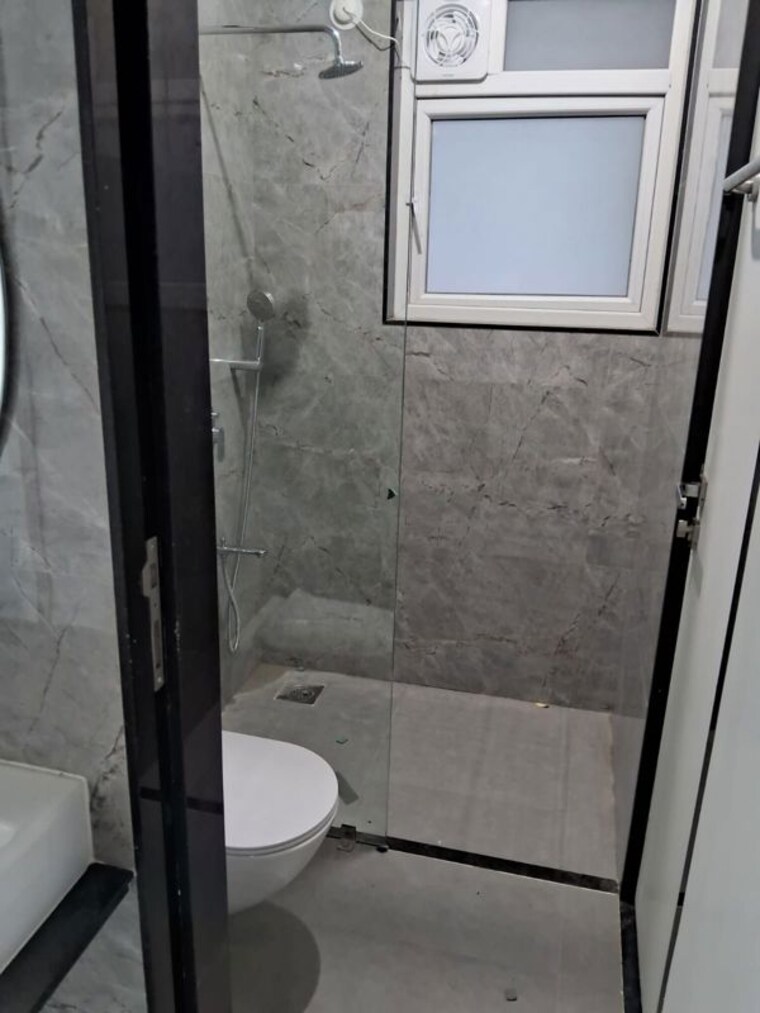 Bathroom, deccan gymkhana 2 Bedroom 1000 Sq.Ft. Apartment In Deccan Gymkhana Pune 10415694