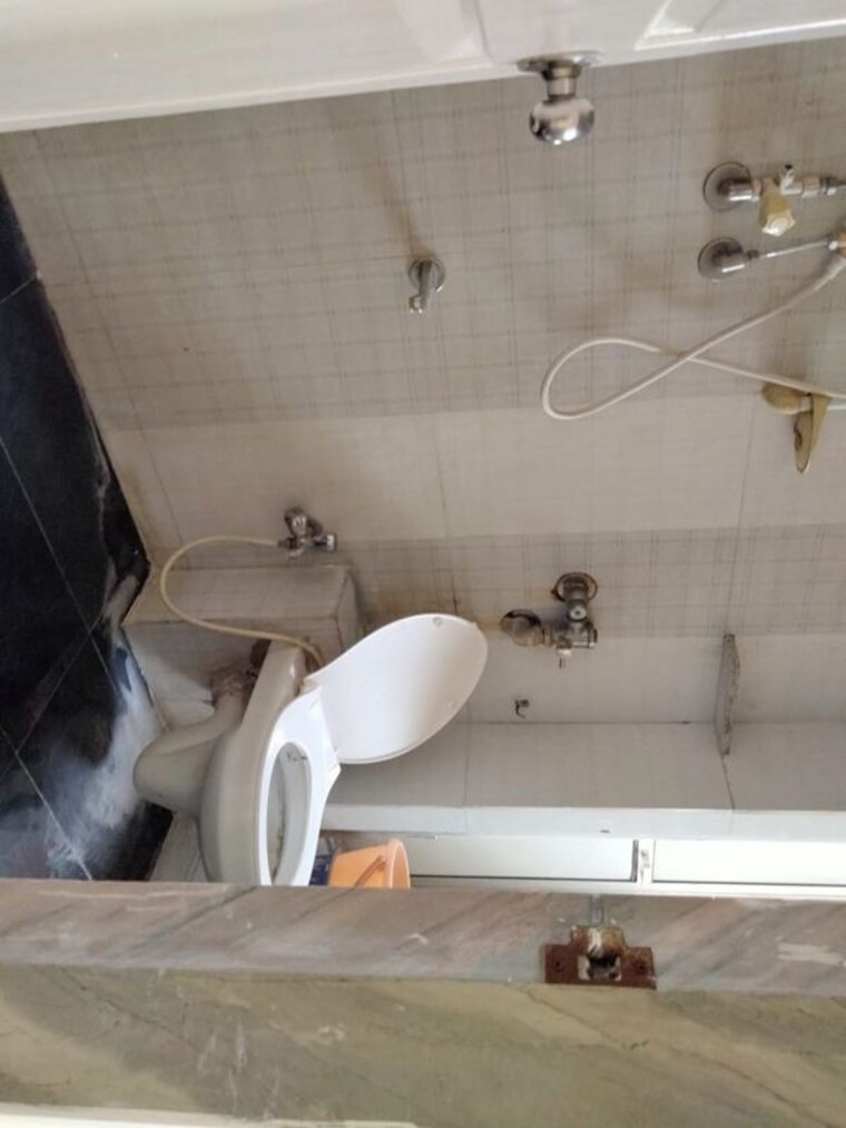 Bathroom, powai Pg For Boys & Girls In Powai 10415707