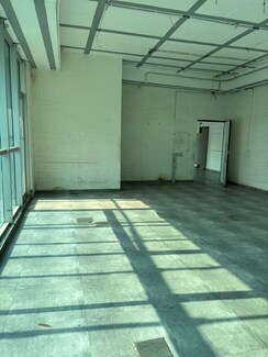 Showroom For Sale in Express Zone