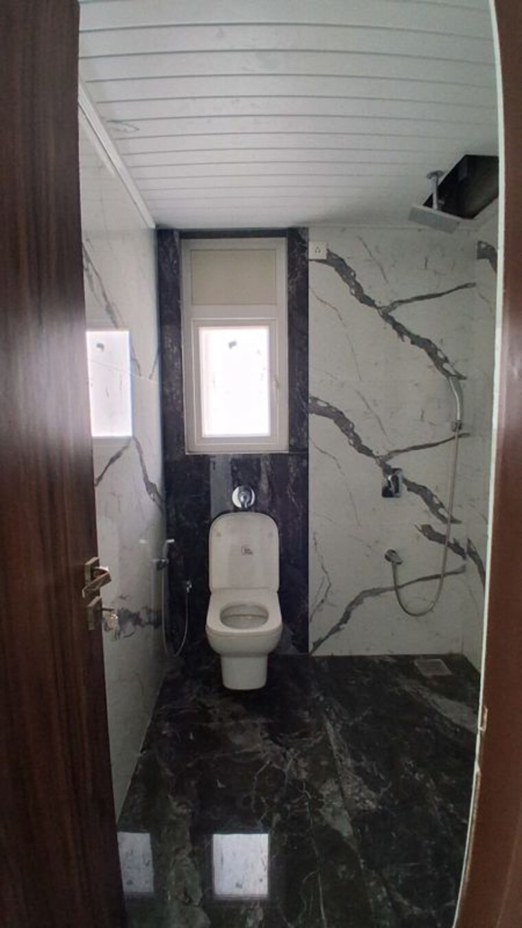 Bathroom, upper-east-97 3 Bedroom 980 Sq.Ft. Apartment In Malad East Mumbai 10415712