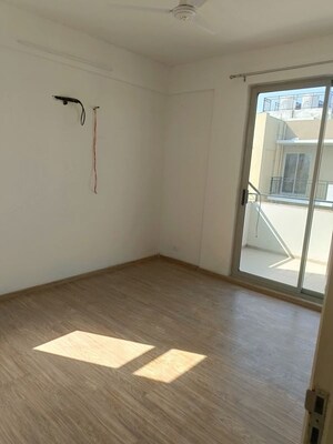 Room in 2 BHK Apartment at Experion The Heart Song, Sector 108 – for Sale
