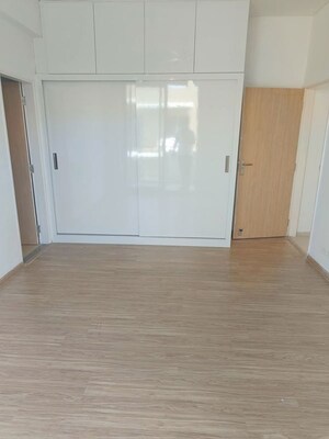 Room in 2 BHK Apartment at Experion The Heart Song, Sector 108 – for Sale