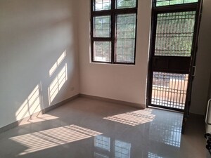 Room in 2 BHK Apartment at Masoodpur – for Rent