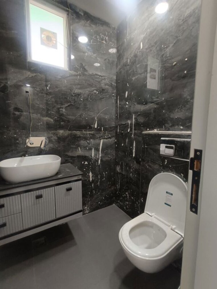 Bathroom, janakpuri 4 Bedroom 2900 Sq.Ft. Builder Floor In Janakpuri Delhi 10415740