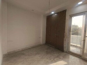 Room in 4 BHK Builder Floor at Janakpuri – for Sale
