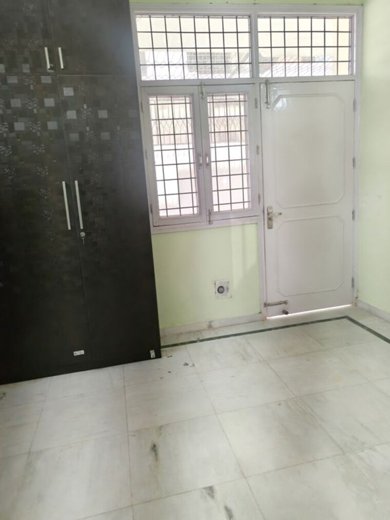 Room, ardee-city 3 Bedroom 240 Sq.Yd. Builder Floor In Sector 52 Gurgaon 10415758