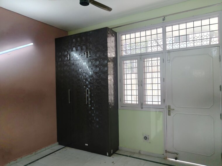 Room, ardee-city 3 Bedroom 240 Sq.Yd. Builder Floor In Sector 52 Gurgaon 10415758