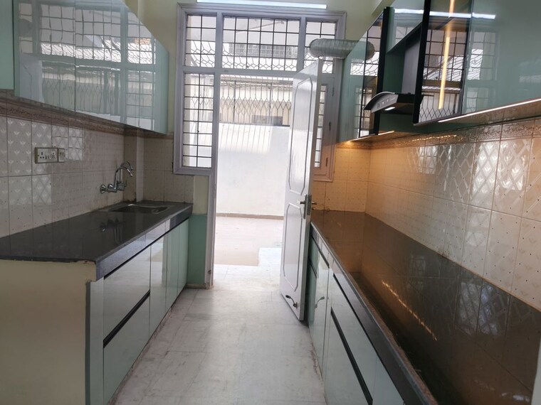 Balcony, ardee-city 3 Bedroom 240 Sq.Yd. Builder Floor In Sector 52 Gurgaon 10415758