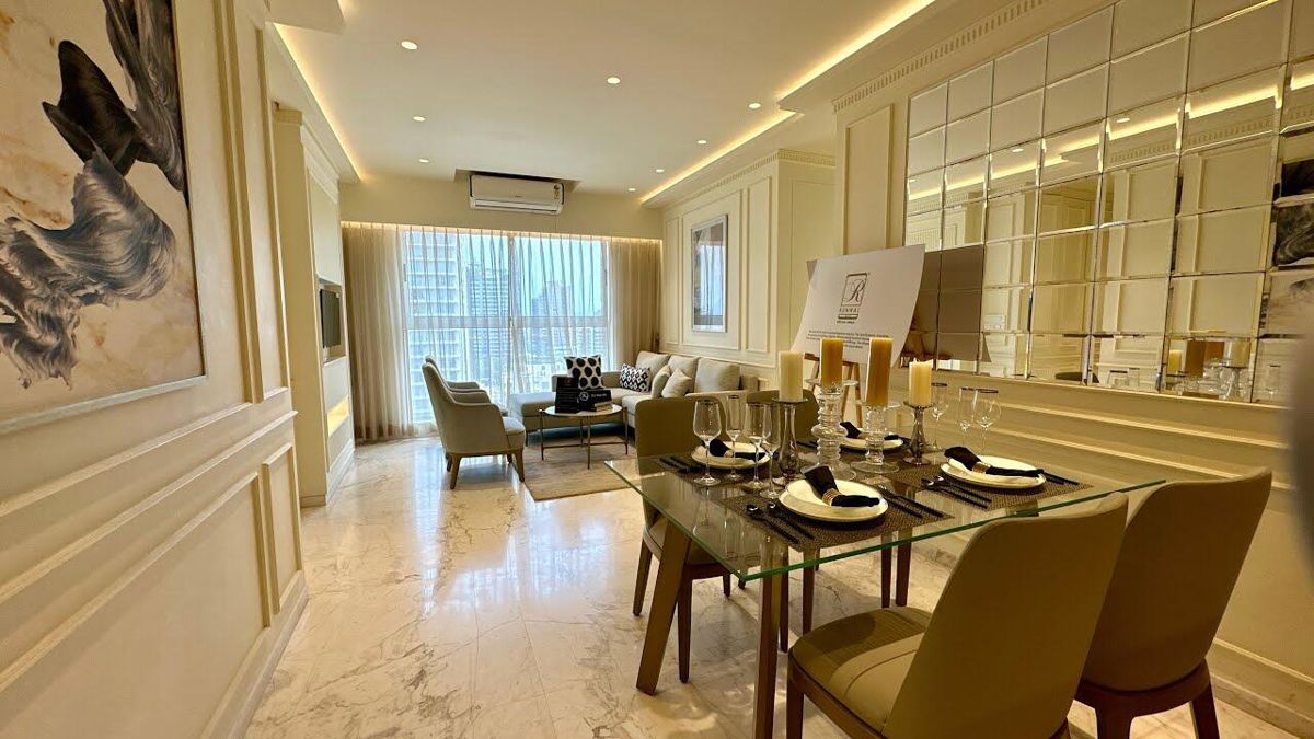 4 BHK + Servant Room,Study Room Apartment For Sale in Lokhandwala Victoria
