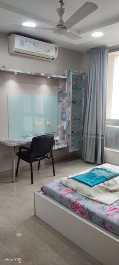 3.5 BHK Apartment For Rent in Hiranandani Cardinal