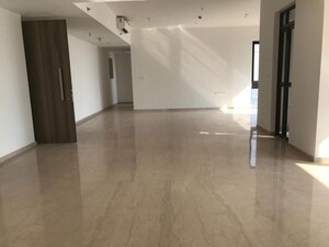 Room in 4 BHK Apartment at Lodha The Park, Worli – for Sale