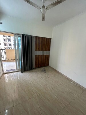 Room in 2 BHK Apartment at Gaur City 2 - 14th Avenue, Sector 16c Greater Noida – for Rent