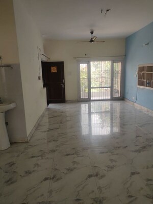 Room in 3 BHK Independent House at Sector 7 – for Rent