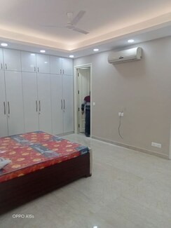 5 BHK + Pooja Room Villa For Rent in Chanakyapuri