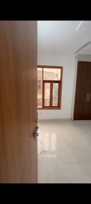 Room in 1 BHK Builder Floor at Mehrauli – for Sale
