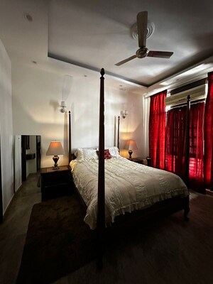 Bedroom in 4 BHK Builder Floor at Dlf Phase I – for Rent