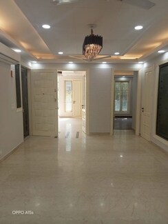 5 BHK + Servant Room,Study Room Villa For Rent in Defence Colony