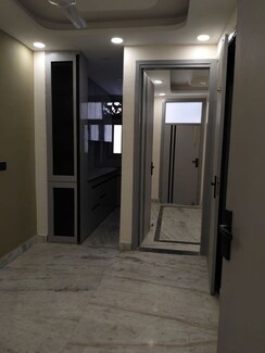2 BHK + Pooja Room Builder Floor For Rent in Govindpuri