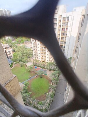 Master Plan in 1.5 BHK Apartment at Sheth Fiona, Pokhran Road No Two – for Rent