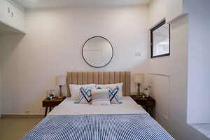 Room in 3 BHK Apartment at Lakshachandi Heights, Goregaon East – for Sale