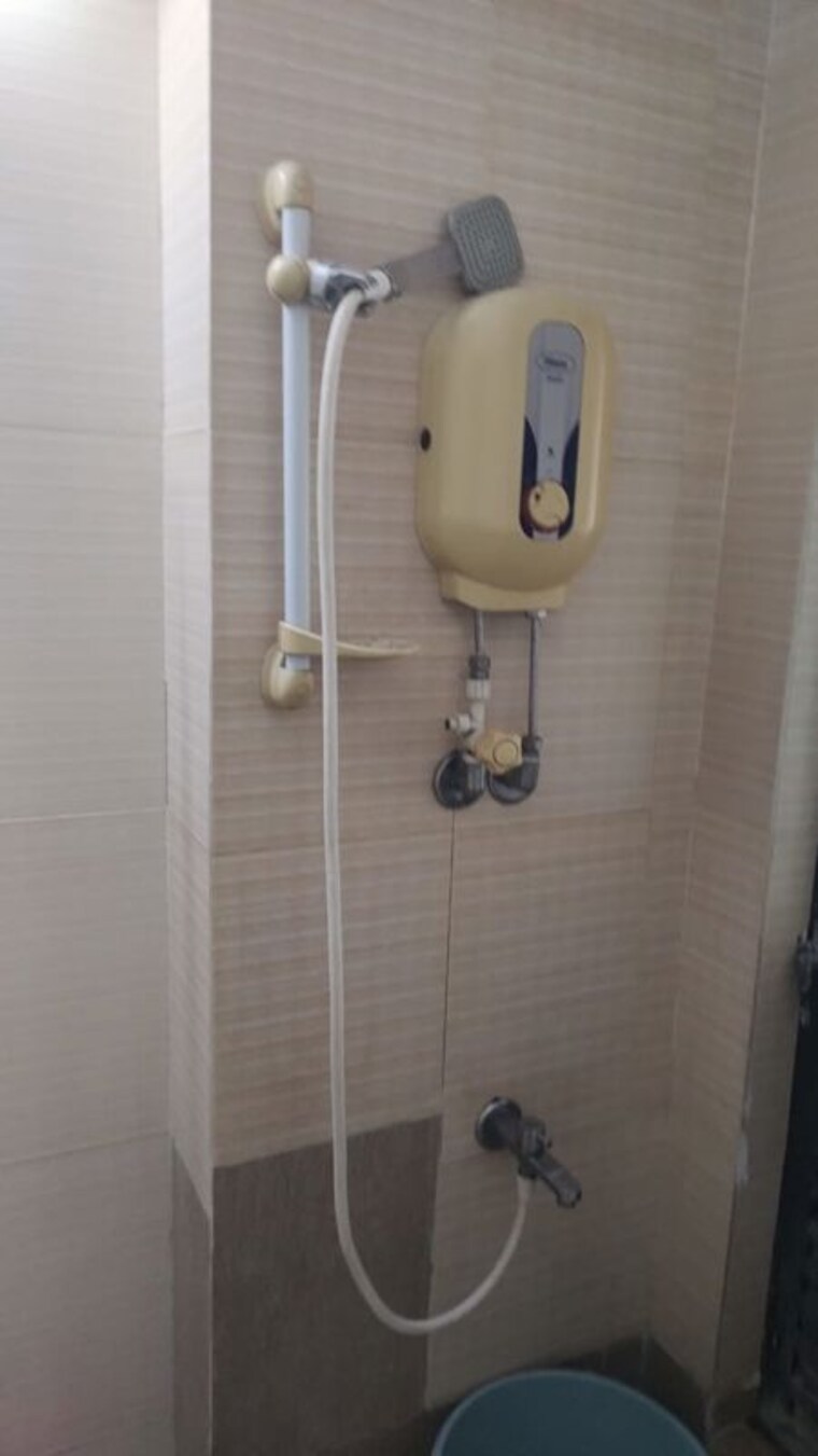 Bathroom, powai Pg For Girls In Powai 10416035