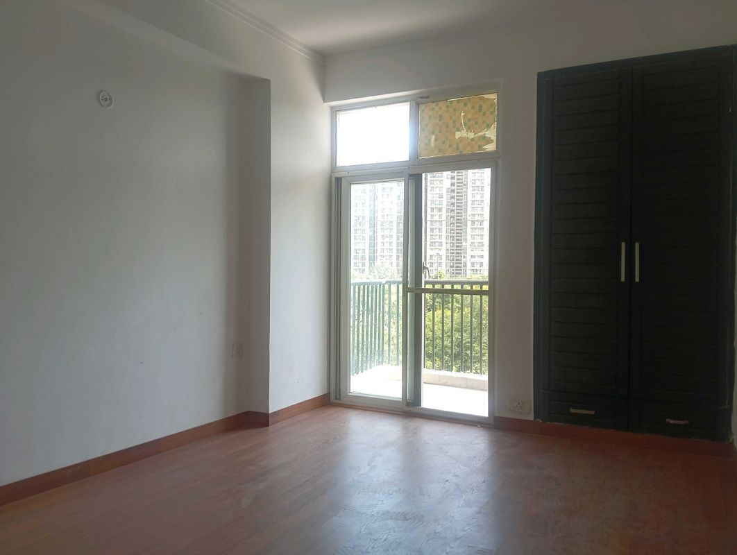 2 BHK Apartment For Sale in Amrapali Platinum