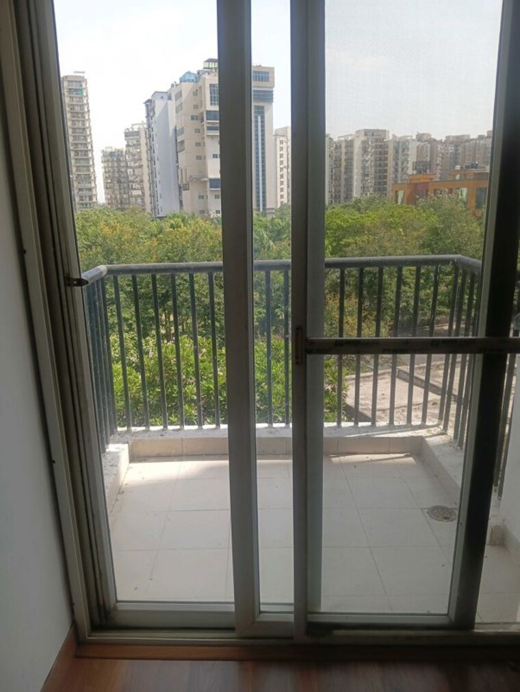 Balcony, amrapali-platinum 2 Bedroom 1000 Sq.Ft. Apartment In Sector 119 Noida 10415926